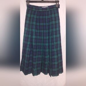 Walker Lane Elegant Tartan A-Line Skirt in Green Blue Full Skirt 10